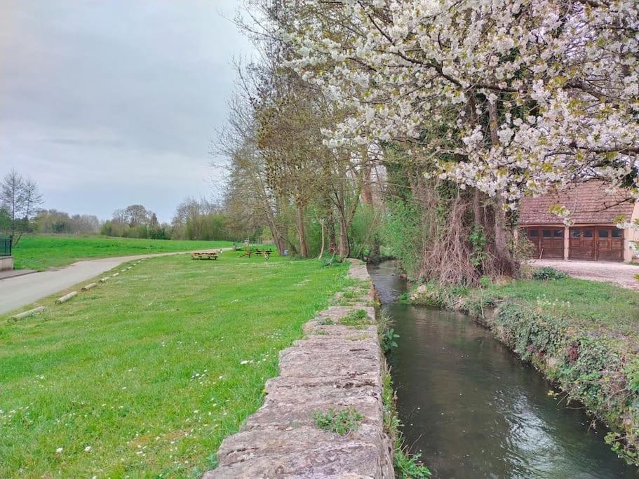Gite La Vie Au Vert Spacieux Et Autonome Malay-le-Grand Zewnętrze zdjęcie